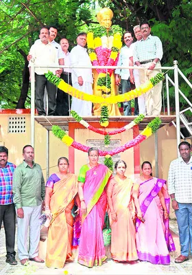 ఘనంగా సర్వేపల్లి జయంతి వేడుకలు 