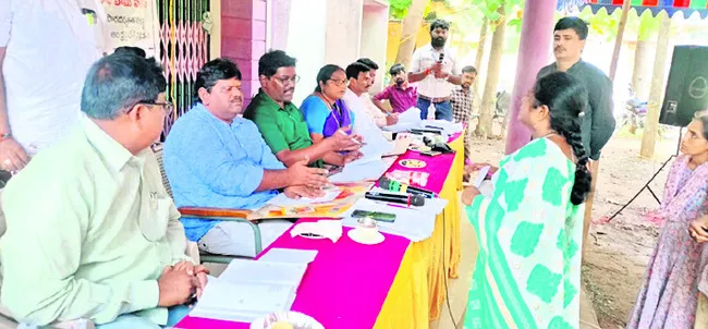 ఉపాధి పనుల్లో అక్రమాలు