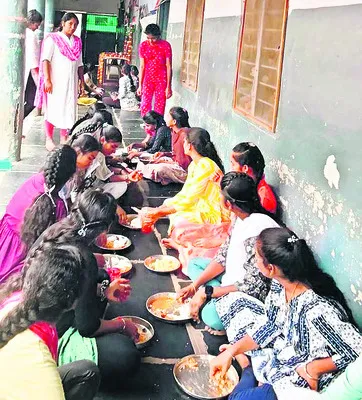 మెనూ పాటించకపోతే చర్యలు తప్పవు