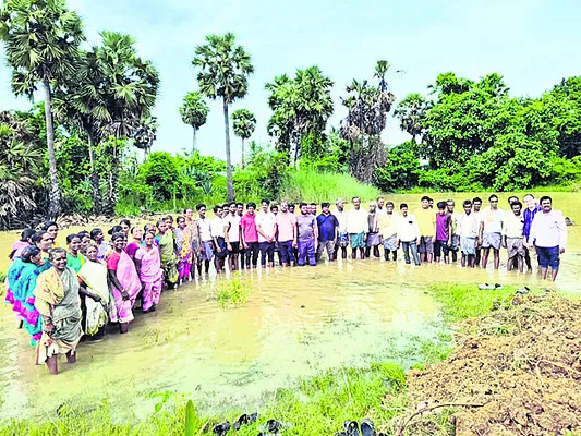 ఈ చెరువు ఎవరి సొంతం..?