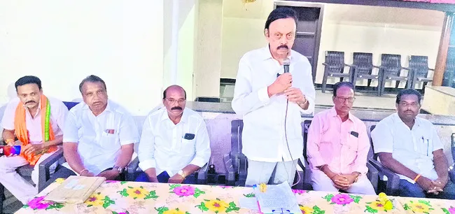 యూరియాను అందించలేని దుస్థితిలో కూటమి 