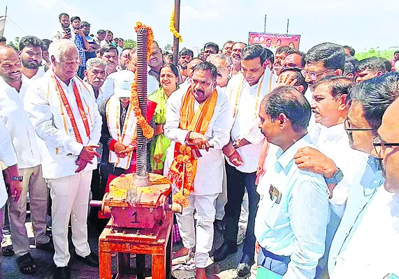 ధనయజ్ఞంతో ‘కూలేశ్వరం’