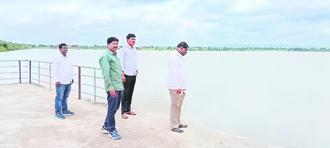 ప్రశాంతంగా సాగుతున్న నిమజ్జనం