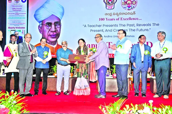 నూతన విద్యావిధానంతోనే వికసిత భారత్‌