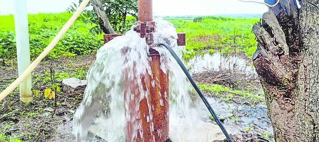 ౖపైపెకి పొంగంగ