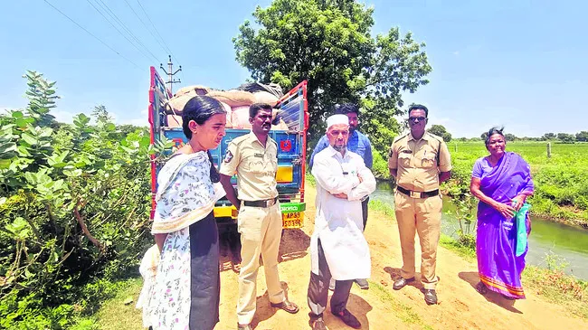 పేదల బియ్యం.. తమ్ముళ్ల వ్యాపారం