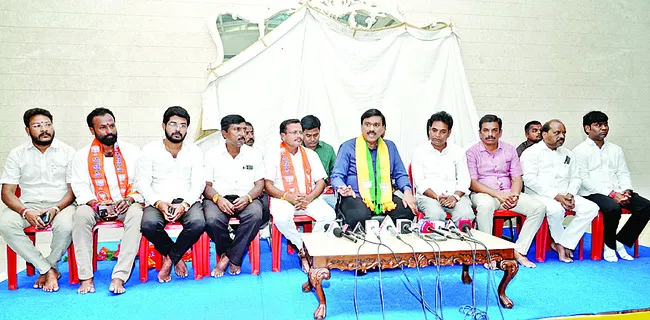 పరువు నష్టం దావాలకు భయపడను
