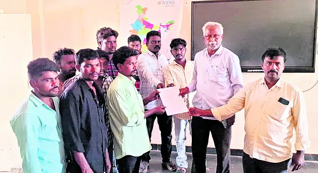 ఖాళీ కడుపుతో చదువుకునేదెట్టా!