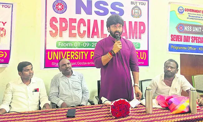 విద్యార్థులతోనే దేశభవిష్యత్‌ 