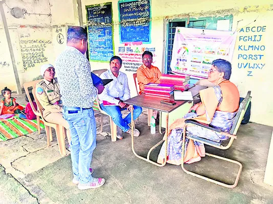 రికార్డుల నిర్వహణ సక్రమంగా ఉండాలి