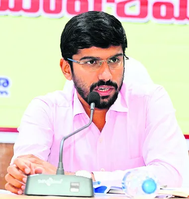 నిరంతరాయంగా యూరియా సరఫరా 