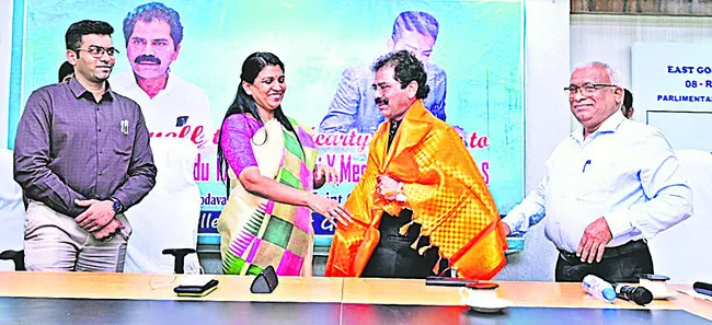 జేసీగా చిన్నరాముడు సేవలు అభినందనీయం