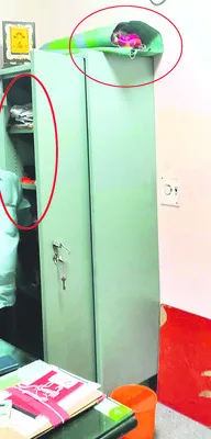 దఫ్తర్లోనే బిస్తర్!