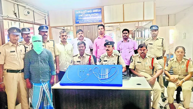 అంతర్రాష్ట్ర దొంగ అరెస్టు