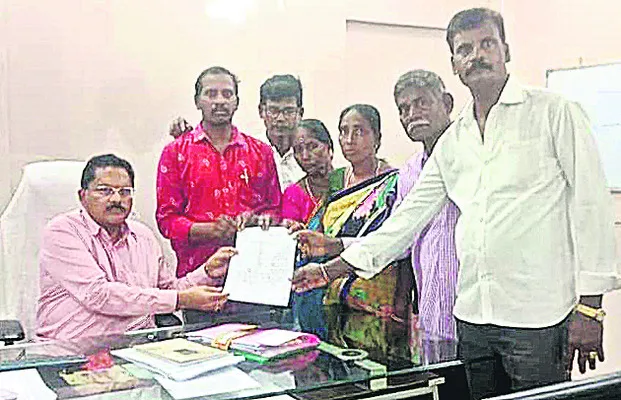 రజక మహిళ హత్యపై ఆగ్రహం