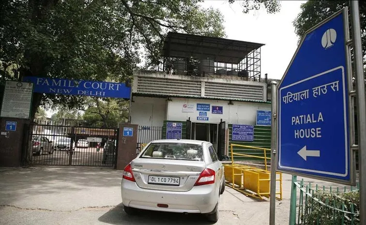 Wife Living In Adultery Not Entitled To Maintenance: Delhi family Court
