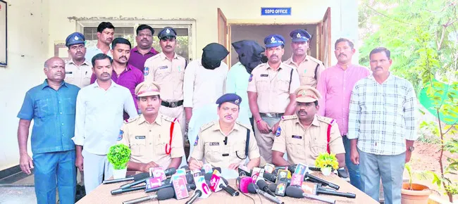 మూఢ నమ్మకాలే హత్యకు ప్రేరణ 