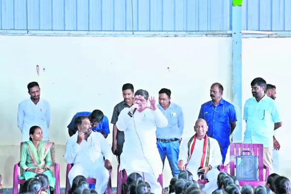 విద్యార్థులు నైపుణ్యాలను పెంపొందించుకోవాలి
