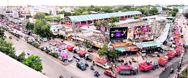 ఉల్లి ధర మరింత పతనం