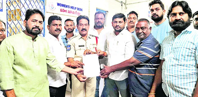 మాజీ 