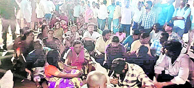 దాడి చేసిన వారిపై చర్యలు తీసుకోండి 