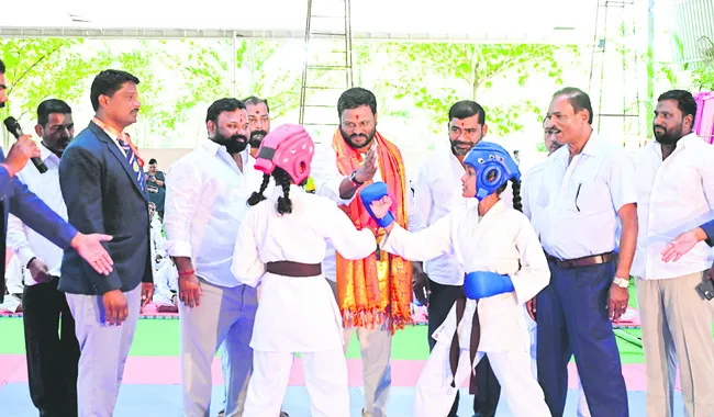 ఆత్మరక్షణకు కరాటే దోహదం