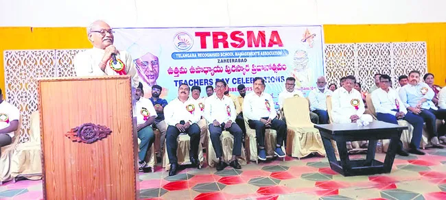 విలువలతో కూడిన విద్యనందించాలి
