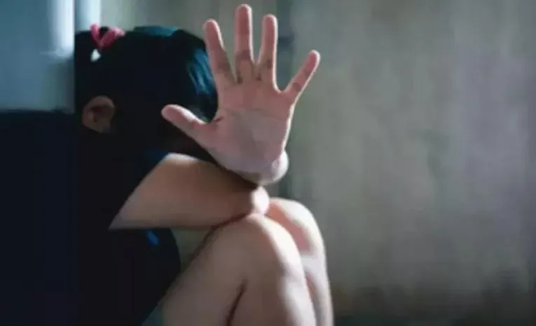 విశాఖలో దారుణం.. మూగ బాలికపై అత్యాచారం