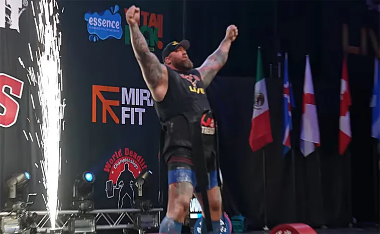 Hafthor Bjornsson Breaks His Own Deadlift World Record By Lifting 510 Kg