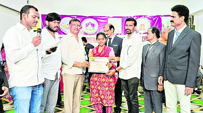 గుర్తు తెలియని వాహనం  ఢీకొని రైతు మృతి 