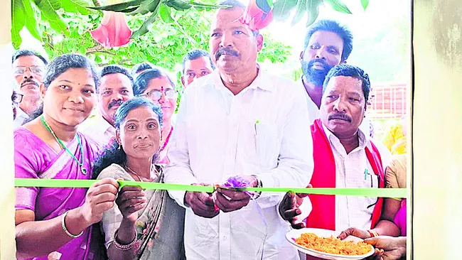 అంగన్‌వాడీ కేంద్రం ప్రారంభం