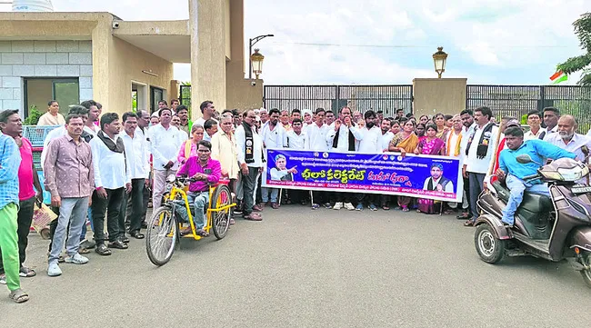 ఆసరా పింఛన్లు మంజూరు చేయాలి