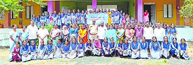 బాలికల హక్కులపై అవగాహన