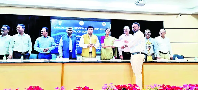 కేవీకేకు రెండు పురస్కారాలు