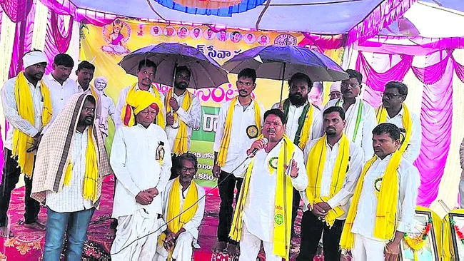 ‘లంబాడాలు ఎస్టీలు కాదు’ 