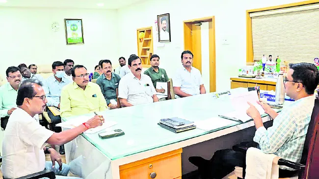 నాణ్యమైన విద్యనందించాలి
