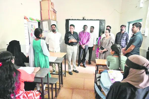 విద్యా వ్యవస్థను ఉన్నతంగా తీర్చిదిద్దుతాం 