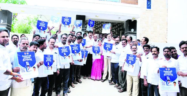 ఇళ్ల నిలుపుదల పాపం ప్రభుత్వానిదే 