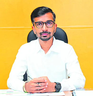 లోతట్టు ప్రాంతాల ప్రజలు అధైర్య పడొద్దు 
