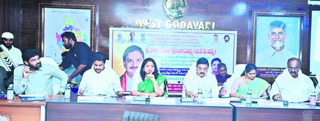 జిల్లా అభివృద్ధికి కృషి చేయాలి