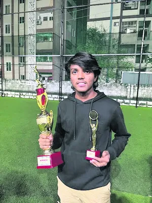 కృష్ణా నదిలో విద్యార్థి గల్లంతు