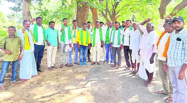 భీమన్న ఆలయం ఆక్రమణపై ఎస్పీకి ఫిర్యాదు 