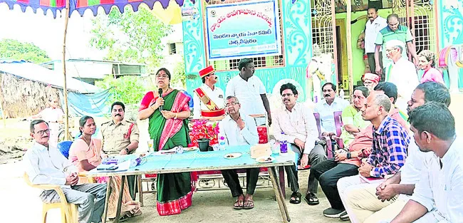 చట్టాలపై అవగాహనతోనే గిరిజనుల సంక్షేమం