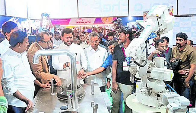 ఎక్స్‌పోలో ‘నాలా చెఫ్‌–వింగ్‌మాన్‌’ ఆవిష్కరణ 