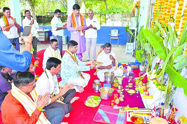 సాయుధ కారాగారంలో ఆయుధపూజ