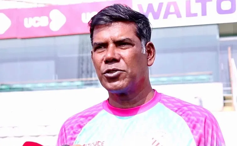 Bangladesh Womens coach suffers Brian stroke ahead of World Cup opener against PAK