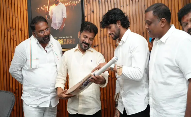 తిలక్‌ వర్మకు సీఎం అభినందన
