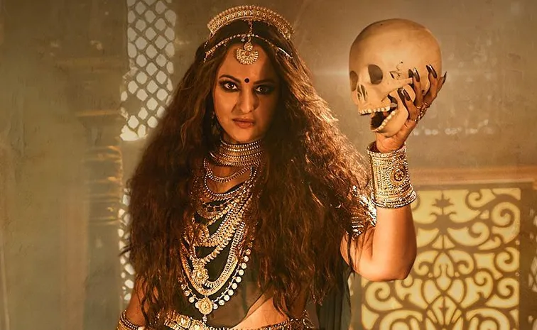 సోనాక్షి సిన‍్హా టాలీవుడ్ ఎంట్రీ.. భయపెట్టేలా సాంగ్