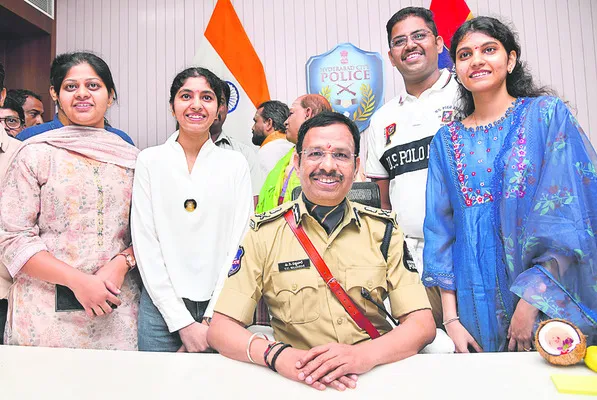 శాంతిభద్రతలతో పాటు సంక్షేమానికీ ప్రాధాన్యం
