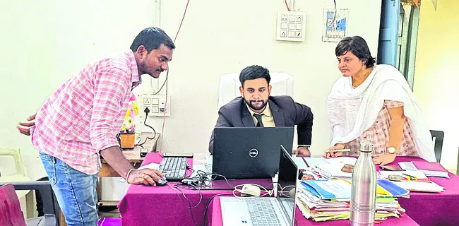 దరఖాస్తులు పెండింగ్‌లో ఉంచవద్దు 